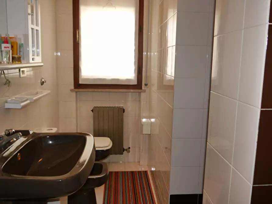 Immagine 21 di Casa indipendente in vendita  a Senigallia