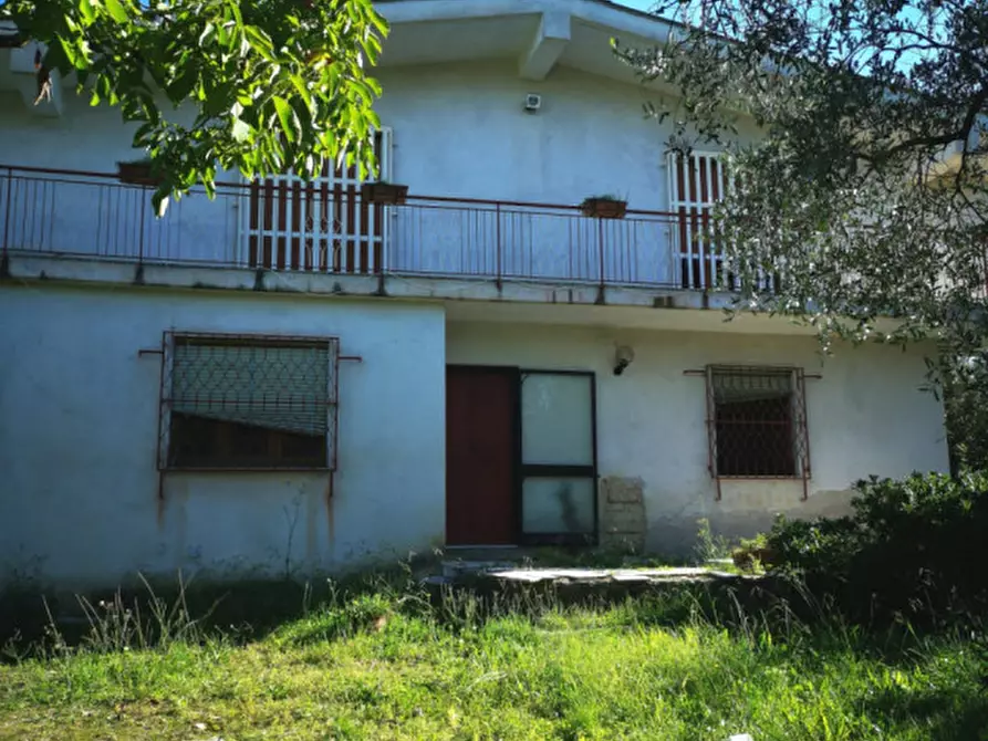 Immagine 1 di Villa in vendita  in Contrada Melito a Eboli