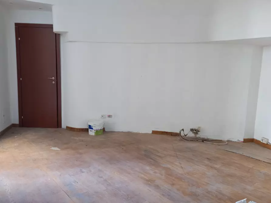 Immagine 6 di Negozio in affitto  in VIA DE' CERRETANI a Firenze