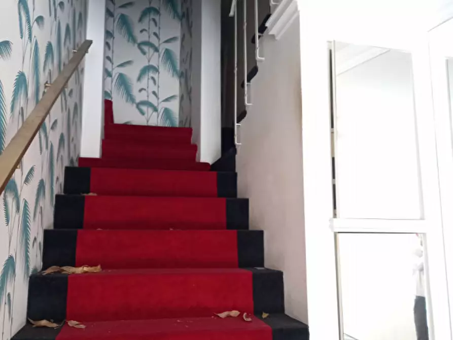 Immagine 3 di Negozio in affitto  in VIA TORNABUONI a Firenze