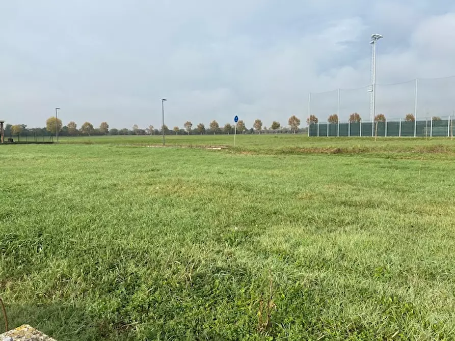 Immagine 1 di Terreno in vendita  a Camisano Vicentino