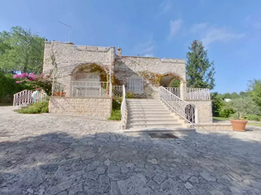 Immagine 4 di Villa in vendita  a Fasano
