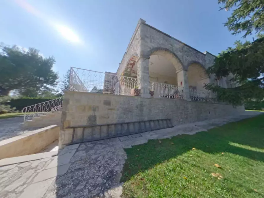 Immagine 5 di Villa in vendita  a Fasano