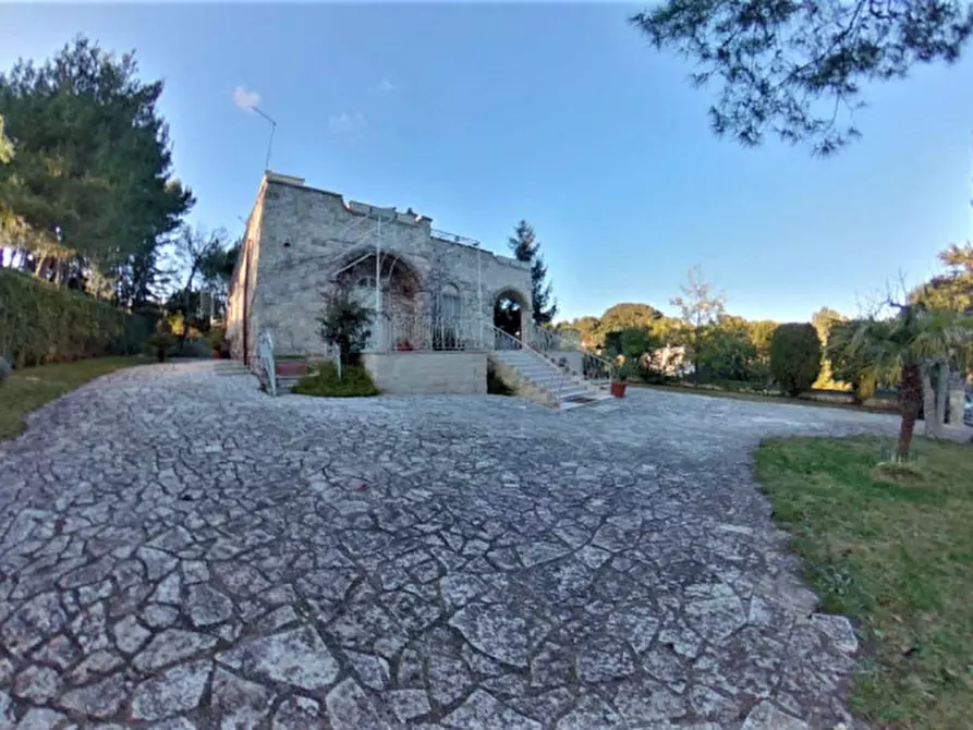 Immagine 6 di Villa in vendita  a Fasano