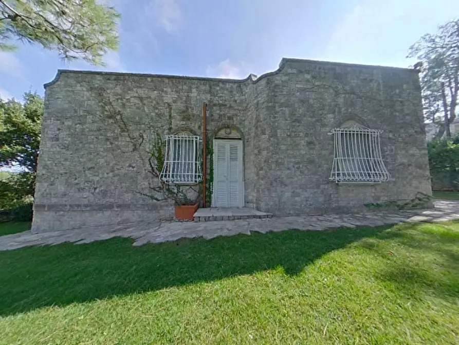 Immagine 7 di Villa in vendita  a Fasano