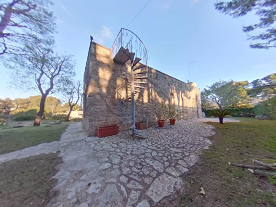 Immagine 11 di Villa in vendita  a Fasano