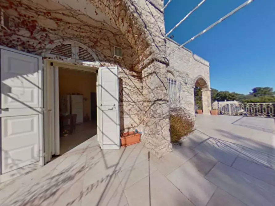 Immagine 18 di Villa in vendita  a Fasano