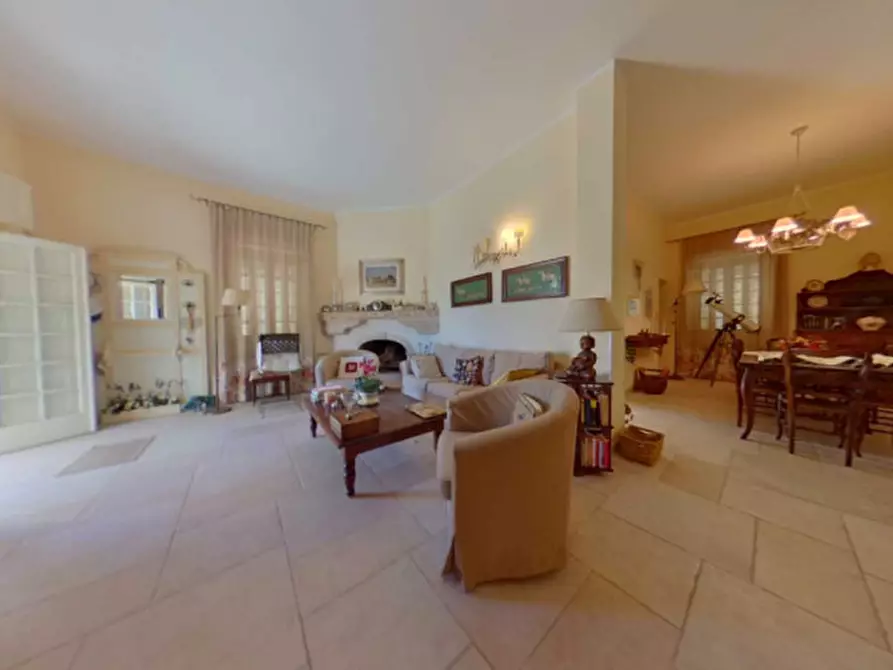 Immagine 19 di Villa in vendita  a Fasano