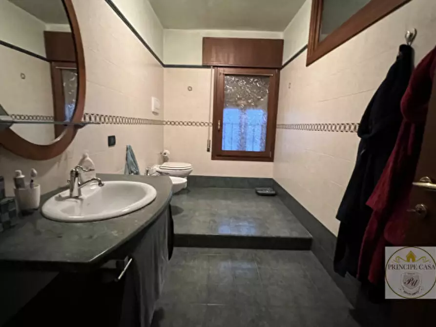 Immagine 4 di Appartamento in vendita  in Via principe Umberto a Este