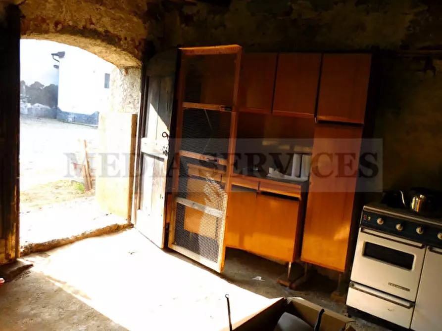 Immagine 16 di Magazzino in vendita  in via Secondo Bonacossa n° 36 a Dorno