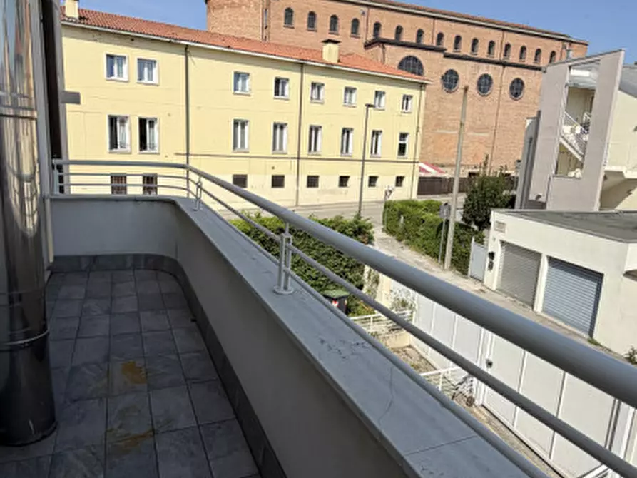 Immagine 24 di Appartamento in vendita  in Via Genova a Padova