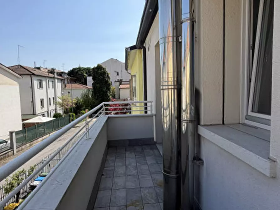 Immagine 26 di Appartamento in vendita  in Via Genova a Padova
