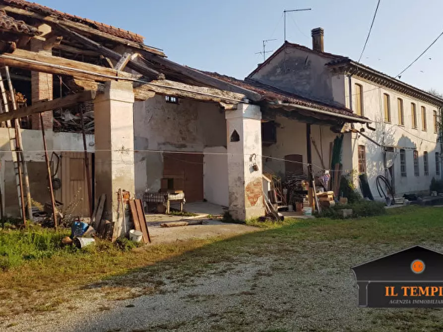 Immagine 3 di Villa in vendita  in VIA 4 NOVEMRE a Costabissara