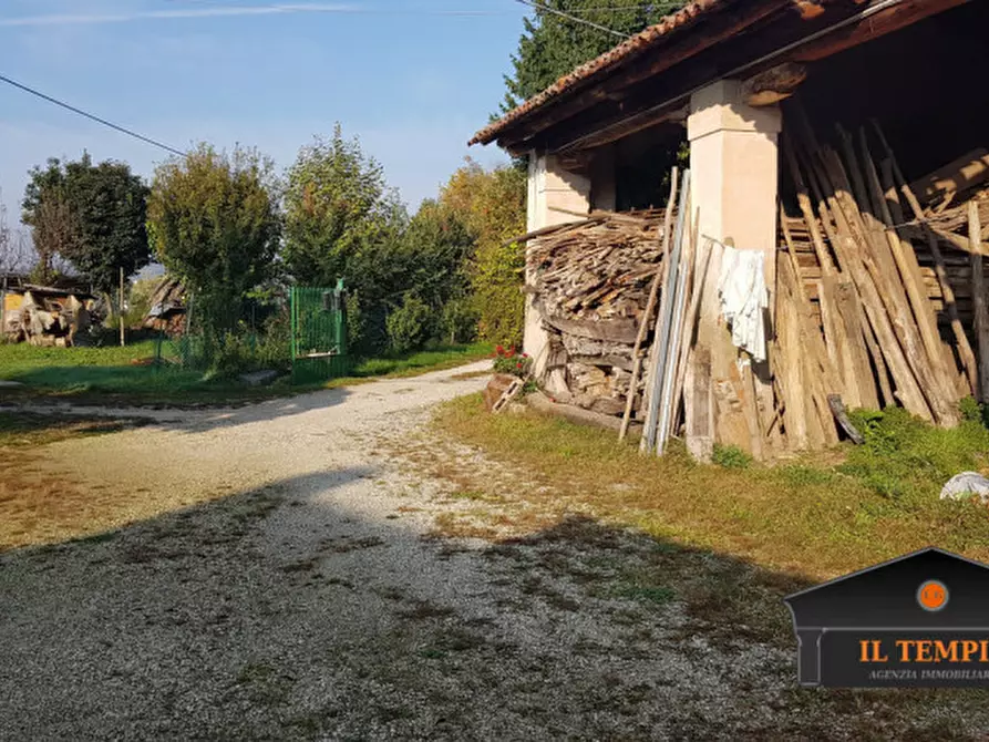 Immagine 5 di Villa in vendita  in VIA 4 NOVEMRE a Costabissara