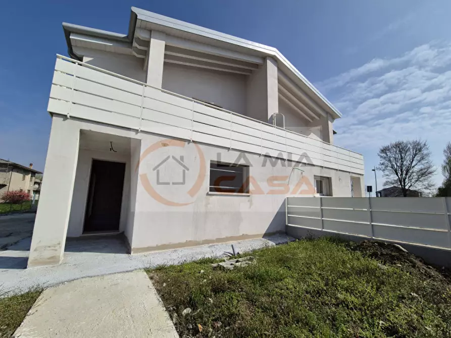 Immagine 1 di Casa bifamiliare in vendita  in Via Romea n. 65/I Legnaro (PD) a Campolongo Maggiore