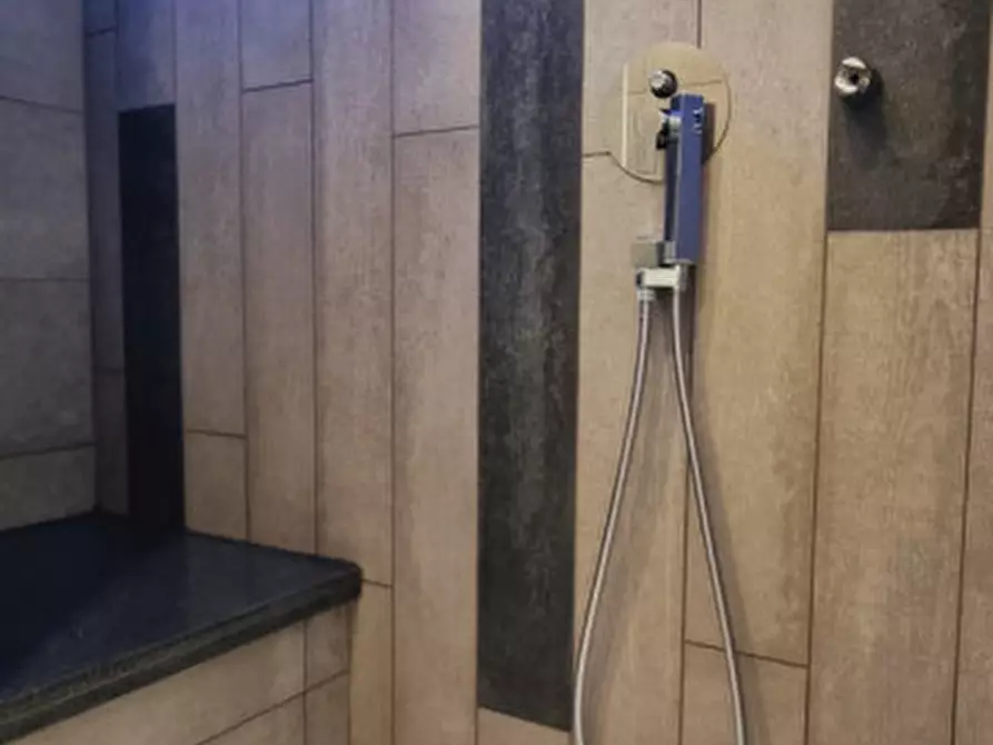 Immagine 12 di Appartamento in vendita  in VIA TRIESTE a Milazzo