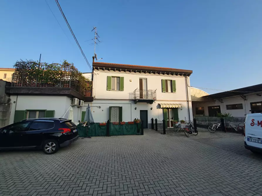 Immagine 1 di Appartamento in vendita  in Corso Valentino 86 a Casale Monferrato
