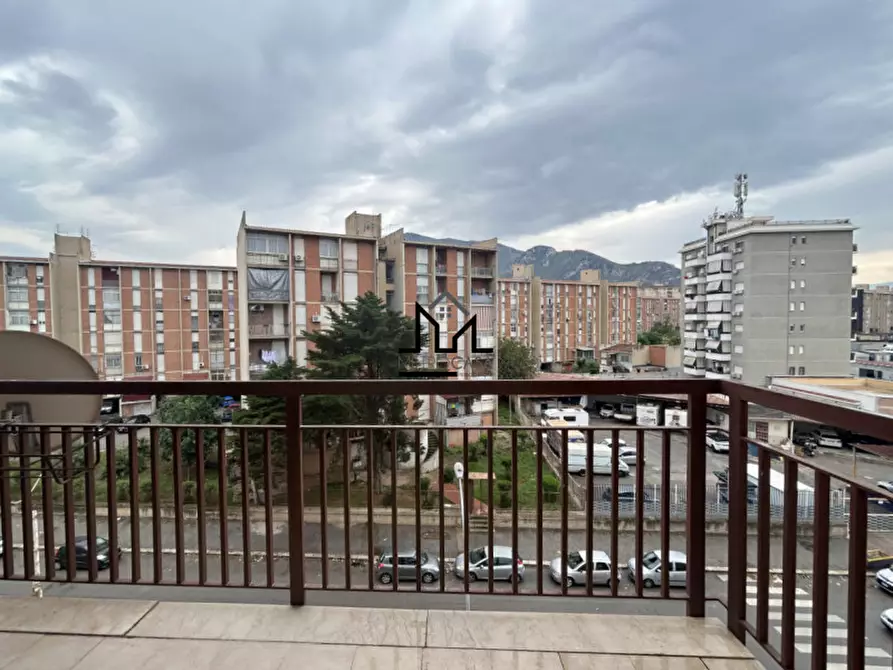 Immagine 5 di Appartamento in vendita  a Palermo