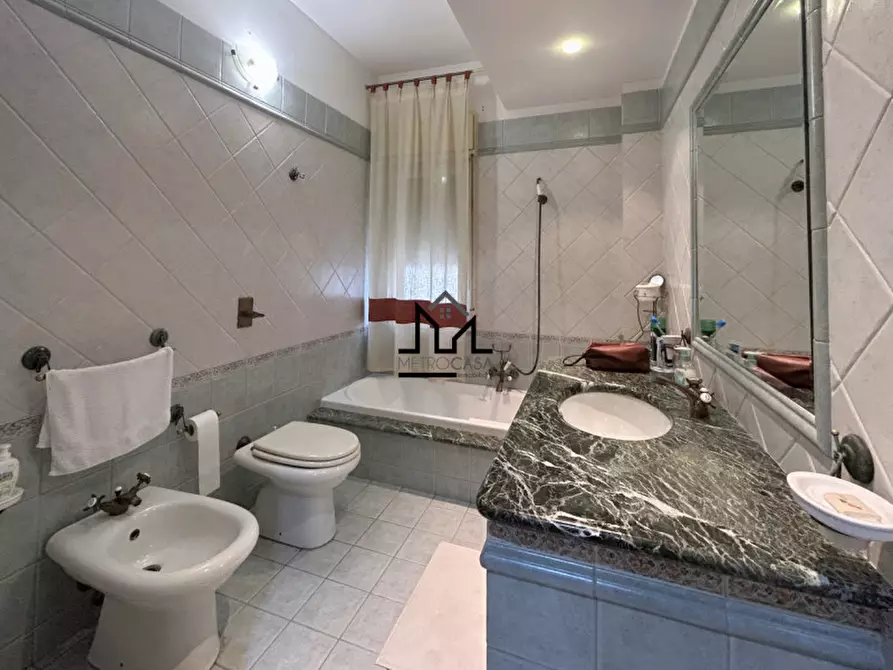 Immagine 29 di Appartamento in vendita  a Palermo