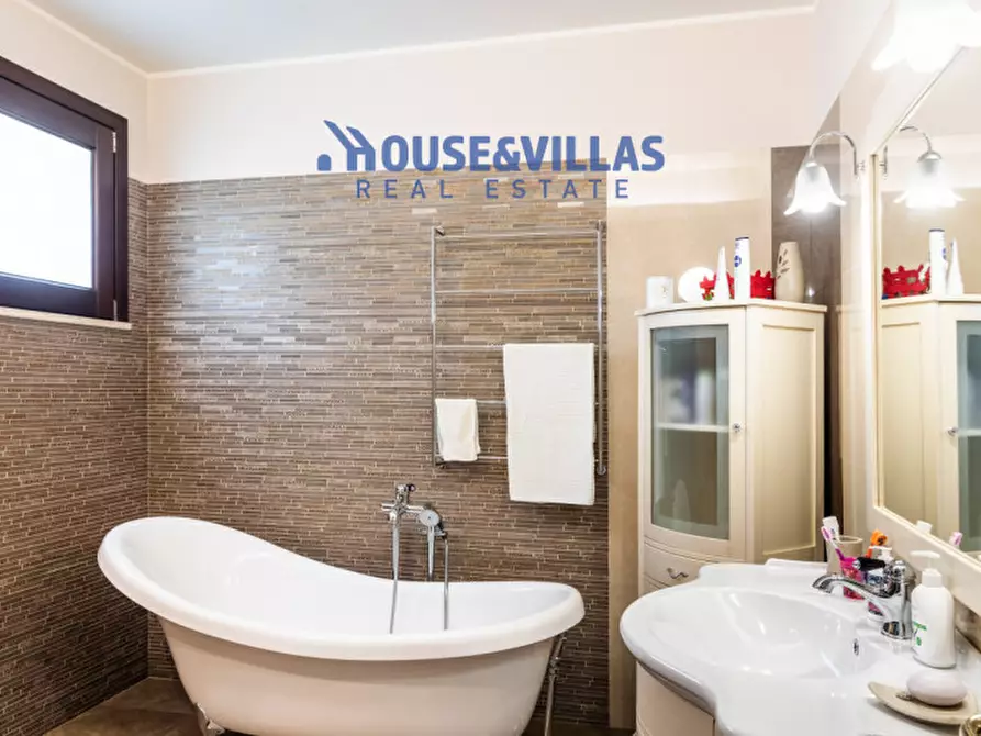 Immagine 33 di Villa in vendita  in contrada chiusa di carlo a Avola