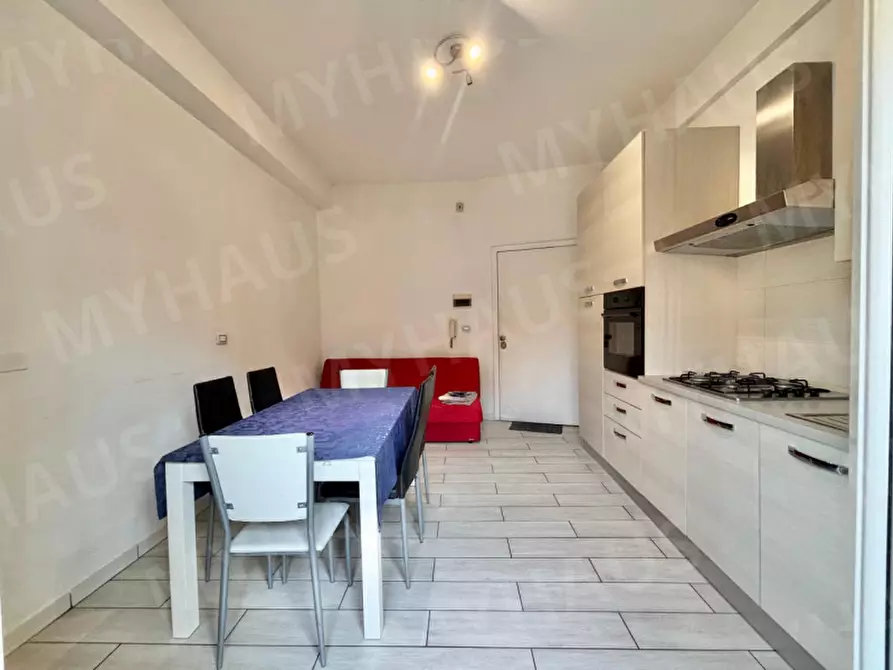 Immagine 1 di Appartamento in vendita  in Viale Giovanni Segantini, 38 a Cesenatico