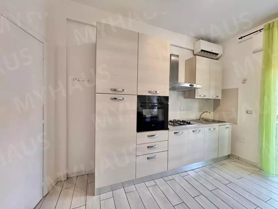 Immagine 2 di Appartamento in vendita  in Viale Giovanni Segantini, 38 a Cesenatico