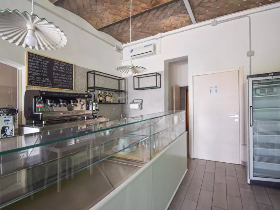 Immagine 7 di Attività commerciale in affitto  a Noceto