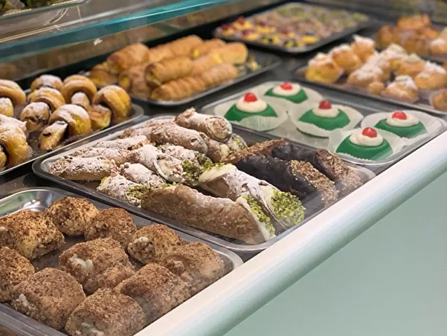 Immagine 24 di Attività commerciale in affitto  a Noceto