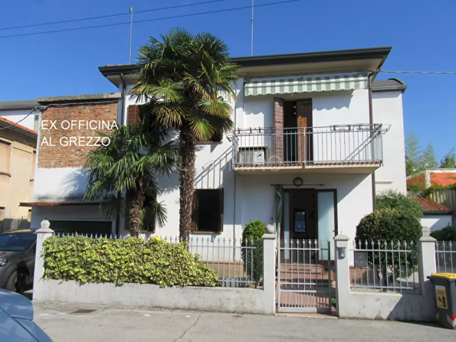 Immagine 1 di Casa indipendente in vendita  in Via Garigliano a Padova