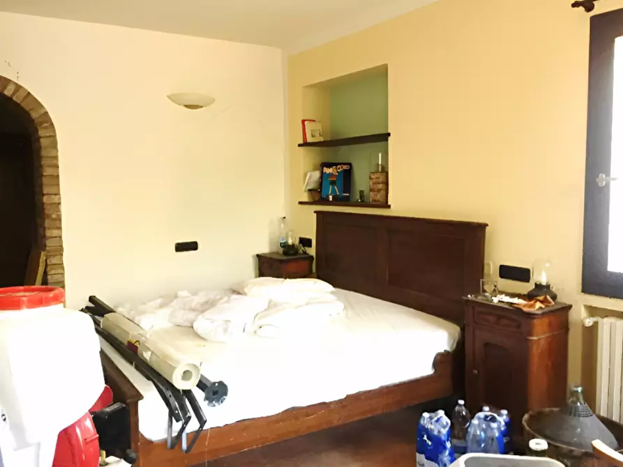 Immagine 4 di Palazzo in vendita  in Localita' Case Olive, 127 a Borgonovo Val Tidone