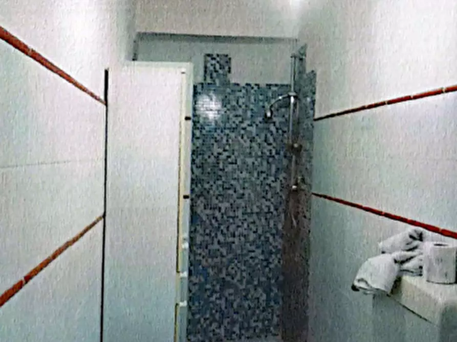 Immagine 5 di Magazzino in vendita  in Via Brennero a Policoro