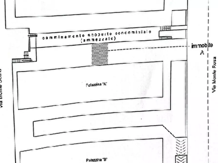 Immagine 13 di Magazzino in vendita  in Via Brennero a Policoro