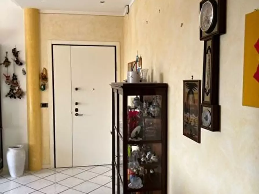 Immagine 6 di Appartamento in vendita  a Rimini