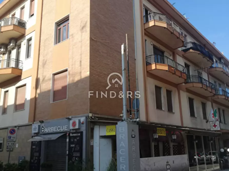 Immagine 1 di Negozio in vendita  in Via Dei Pritanei a Reggio Di Calabria