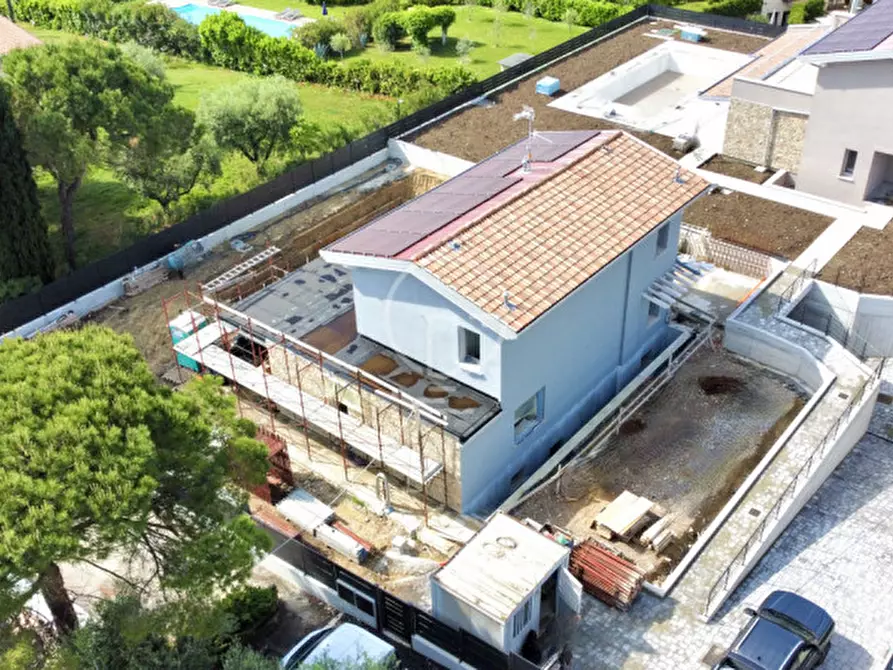 Immagine 6 di Villa in vendita  a Moniga Del Garda