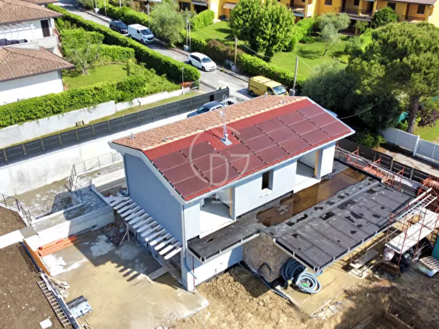 Immagine 7 di Villa in vendita  a Moniga Del Garda