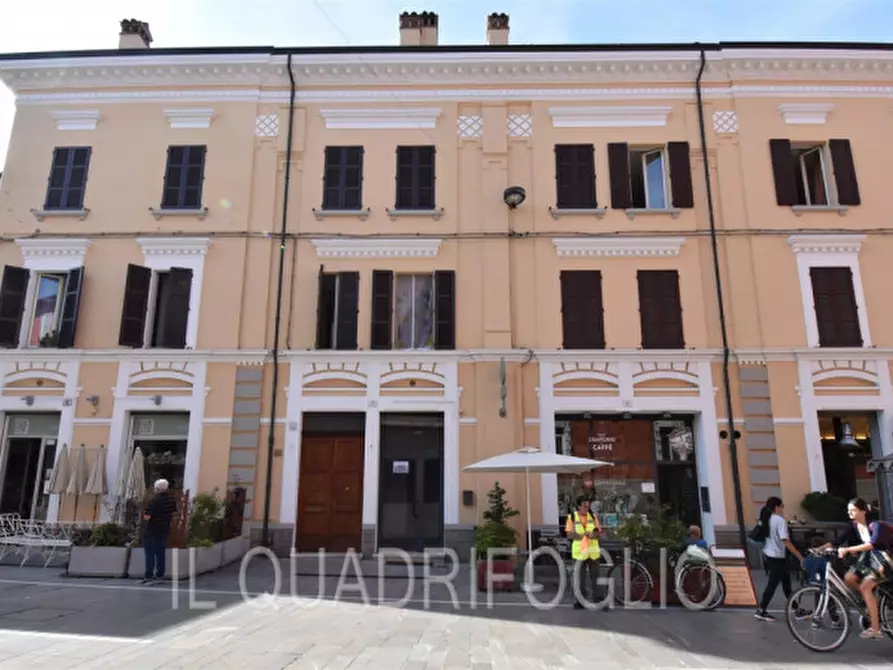 Immagine 5 di Negozio in vendita  a Cesena