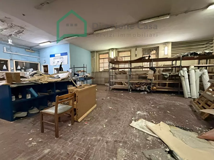 Immagine 5 di Magazzino in vendita  in VIA GENOVA a Napoli