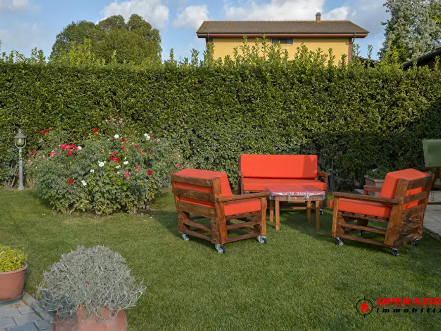 Immagine 12 di Villa in vendita  in via tor di sasso a Roma