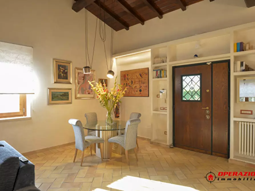 Immagine 16 di Villa in vendita  in via tor di sasso a Roma