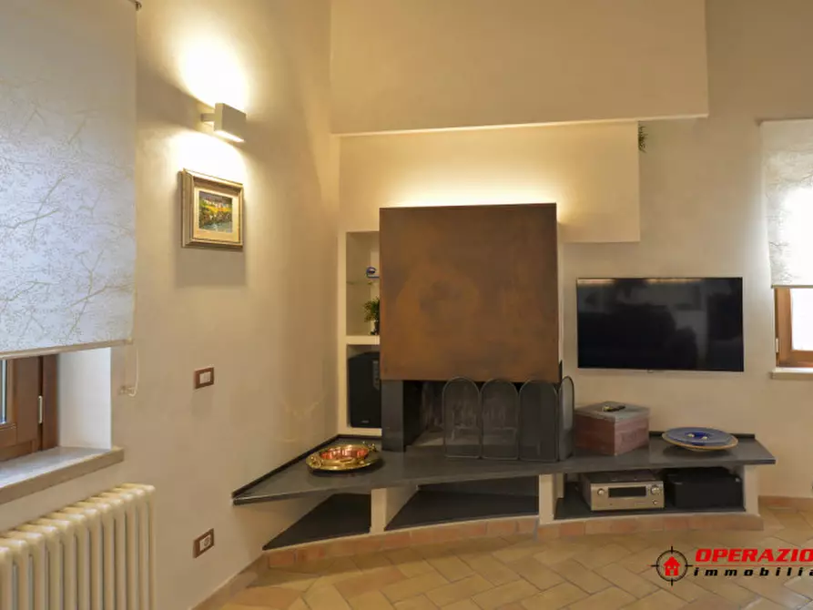 Immagine 18 di Villa in vendita  in via tor di sasso a Roma