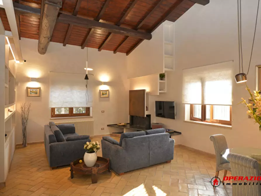 Immagine 22 di Villa in vendita  in via tor di sasso a Roma