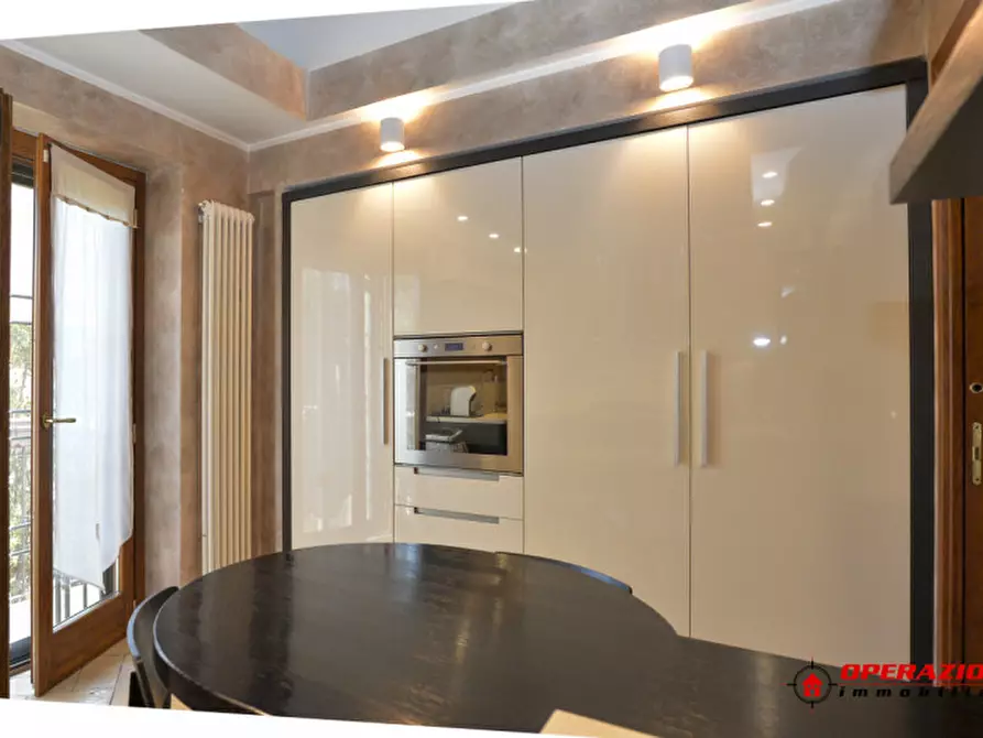 Immagine 26 di Villa in vendita  in via tor di sasso a Roma