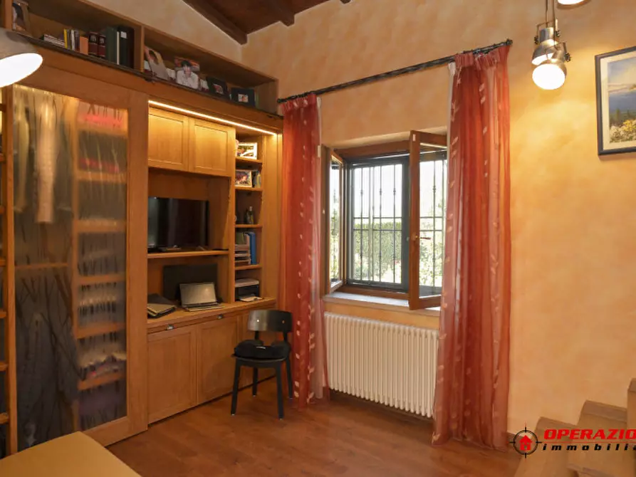 Immagine 34 di Villa in vendita  in via tor di sasso a Roma