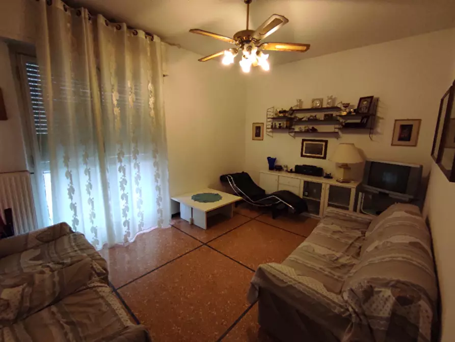 Immagine 1 di Appartamento in vendita  in via fratelli betti a Rapallo
