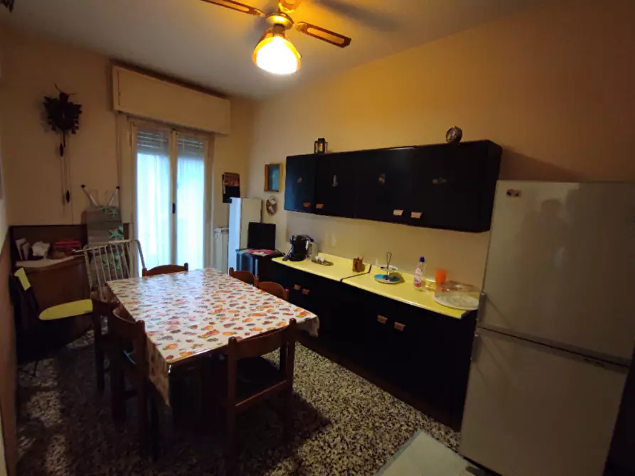 Immagine 2 di Appartamento in vendita  in via fratelli betti a Rapallo