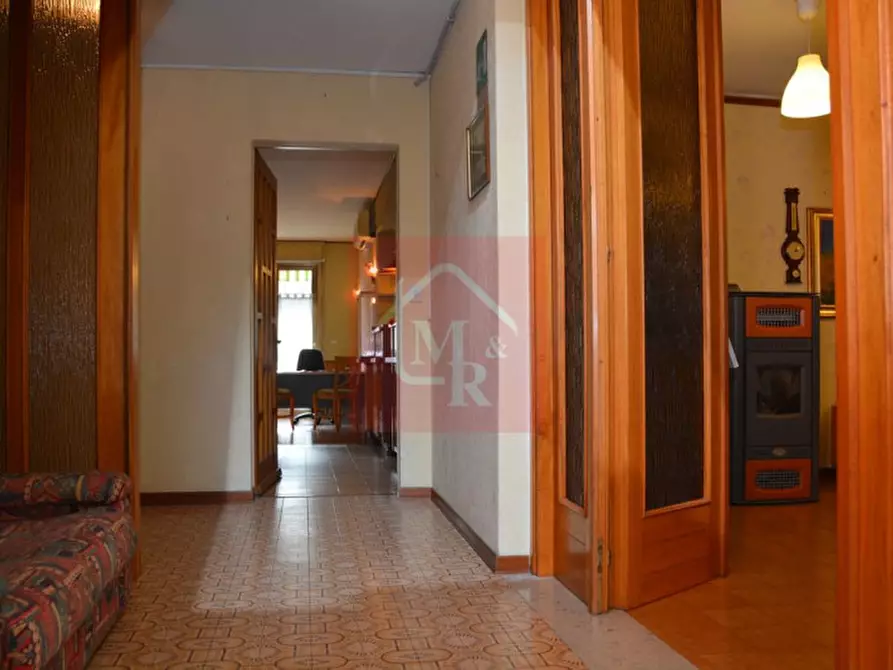 Immagine 2 di Palazzo in vendita  in Viale Croce del Sud 7 a Grado