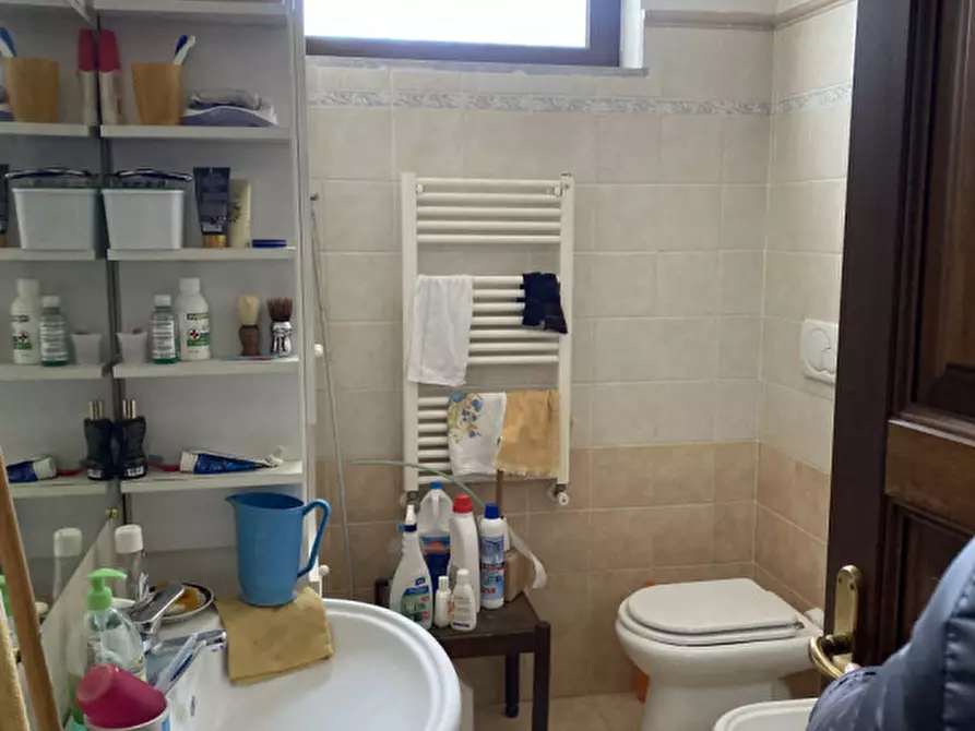 Immagine 26 di Casa quadrifamiliare in vendita  in VIA MONTE CREMASCO a Roma