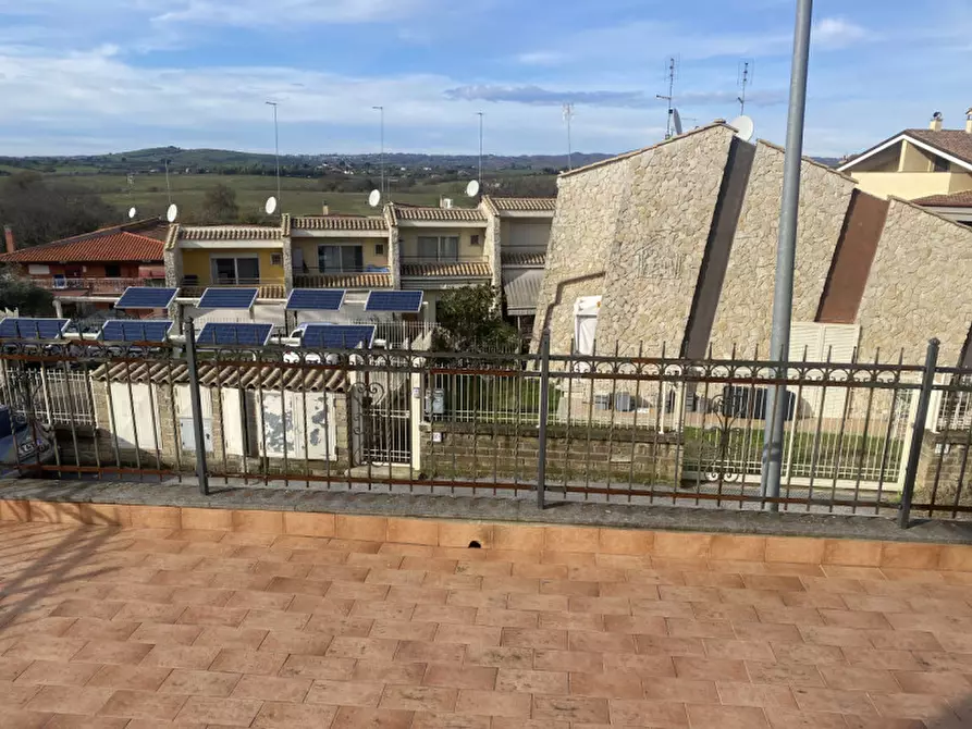 Immagine 51 di Casa quadrifamiliare in vendita  in VIA MONTE CREMASCO a Roma