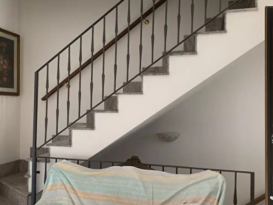 Immagine 57 di Casa quadrifamiliare in vendita  in VIA MONTE CREMASCO a Roma